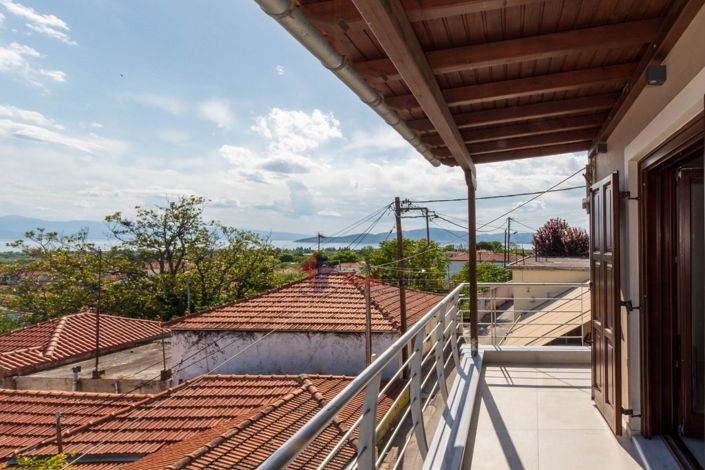 Image No.17-3 Bed Property for sale