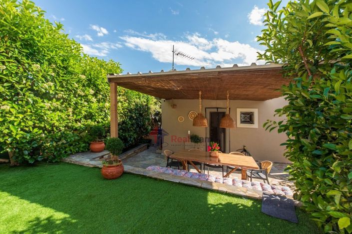 Image No.25-3 Bed Property for sale