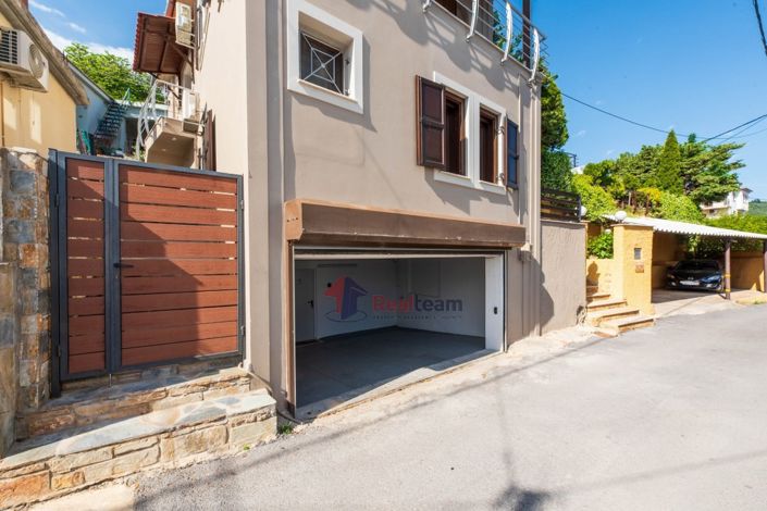 Image No.27-3 Bed Property for sale