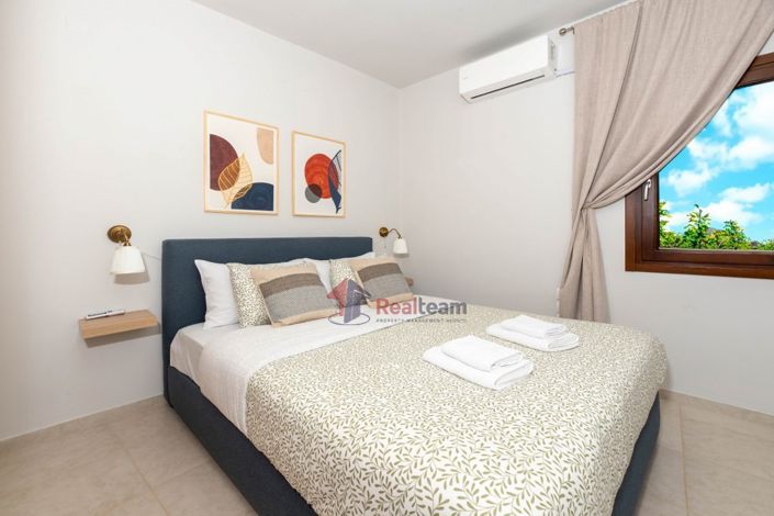 Image No.9-3 Bed Property for sale