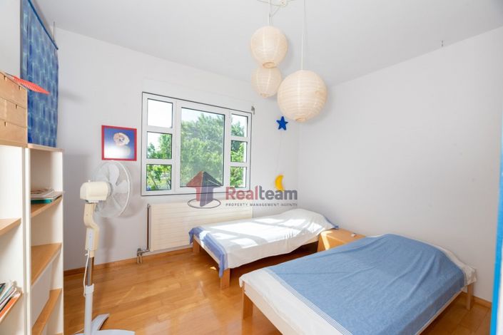 Image No.17-5 Bed Property for sale