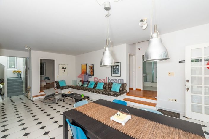 Image No.4-5 Bed Property for sale