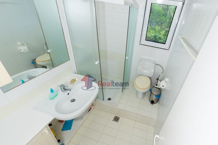 Image No.8-5 Bed Property for sale