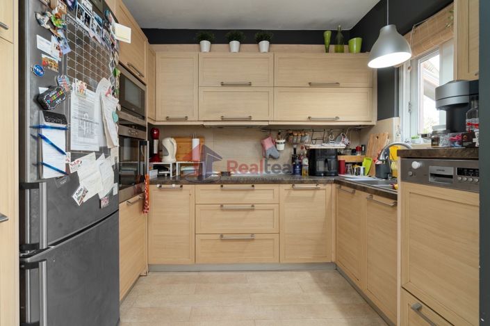 Image No.10-3 Bed Maisonette for sale