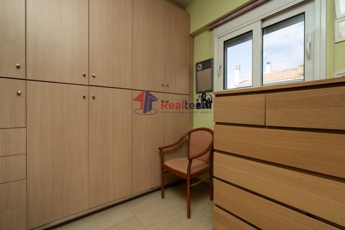 Image No.20-3 Bed Maisonette for sale