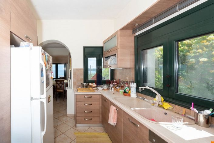 Image No.9-Propriété de 4 chambres à vendre à Sourpi