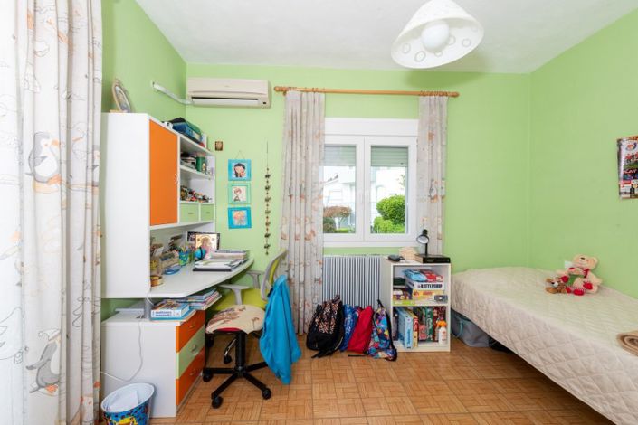 Image No.13-4 Bed Property for sale