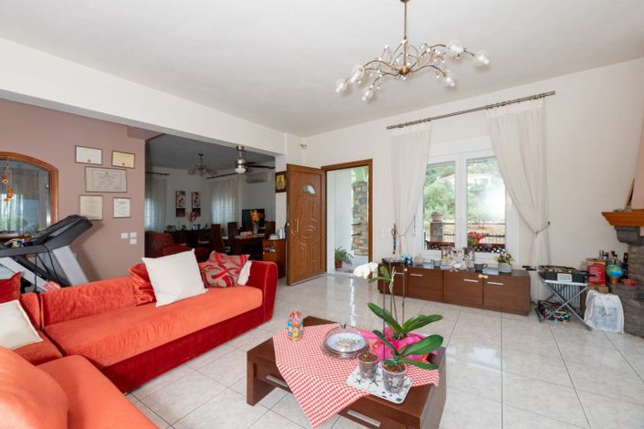 Image No.3-4 Bed Property for sale