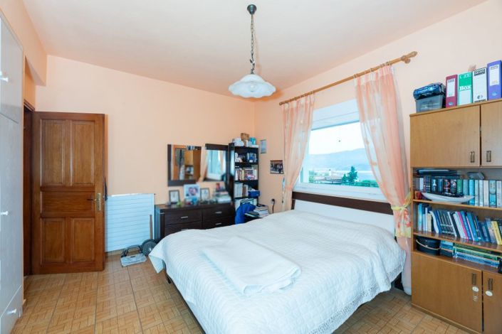 Image No.6-4 Bed Property for sale