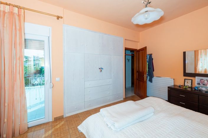Image No.7-4 Bed Property for sale