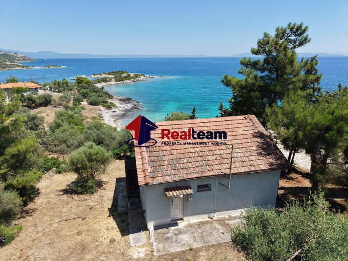 Image No.24-3 Bed Property for sale