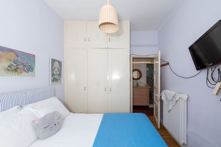 Image No.15-2 Bed Property for sale