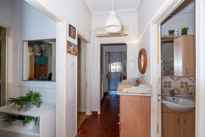Image No.21-2 Bed Property for sale