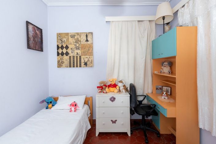Image No.9-2 Bed Property for sale