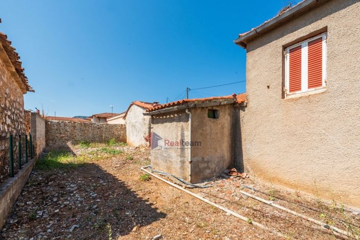 Image No.26-2 Bed Property for sale