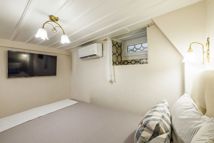 Image No.16-2 Bed Property for sale
