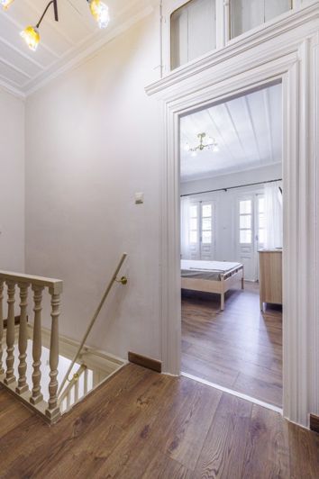 Image No.17-2 Bed Property for sale