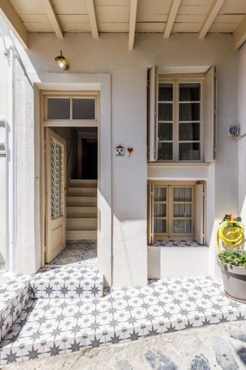Image No.4-2 Bed Property for sale