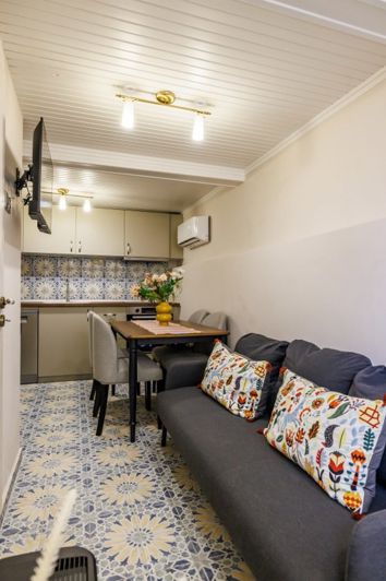 Image No.7-2 Bed Property for sale