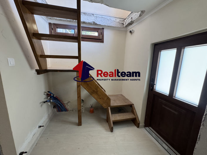 Image No.14-3 Bed Property for sale