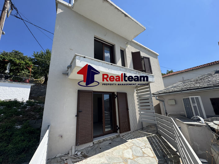 Image No.19-3 Bed Property for sale