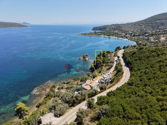 Image No.3-Propriété de 4 chambres à vendre à Alonnisos