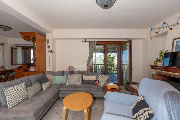 Image No.18-3 Bed Property for sale