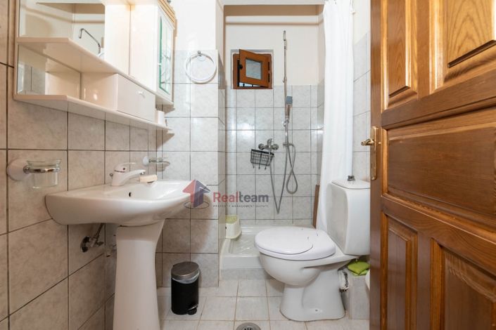 Image No.23-3 Bed Property for sale