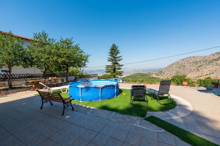 Image No.30-3 Bed Property for sale