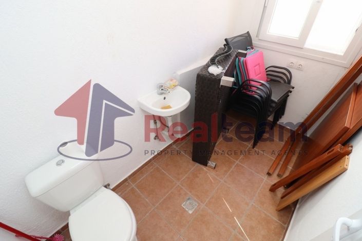Image No.10-1 Bed Property for sale