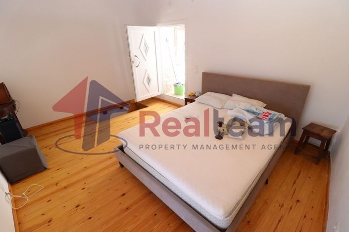 Image No.17-1 Bed Property for sale