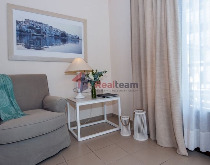 Image No.3-Propriété de 1 chambre à vendre à Chora