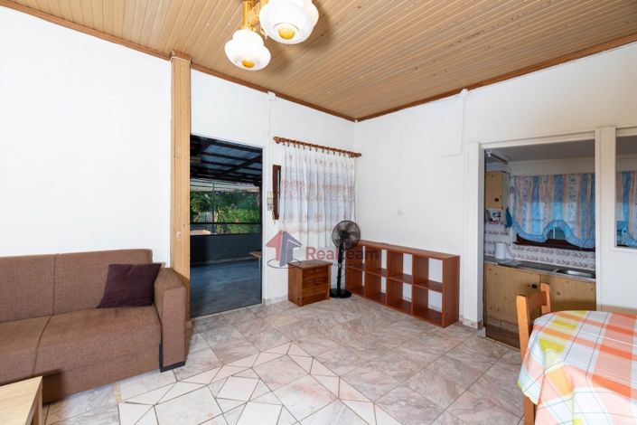 Image No.13-3 Bed Property for sale