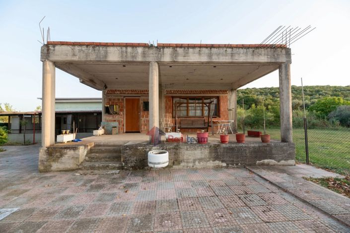 Image No.21-3 Bed Property for sale