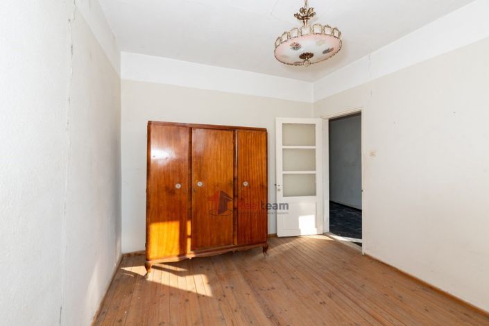 Image No.16-2 Bed Property for sale