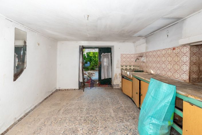 Image No.23-2 Bed Property for sale