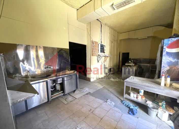 Image No.27-4 Bed Property for sale