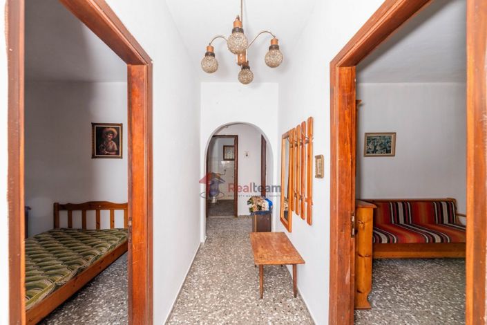 Image No.11-3 Bed Property for sale