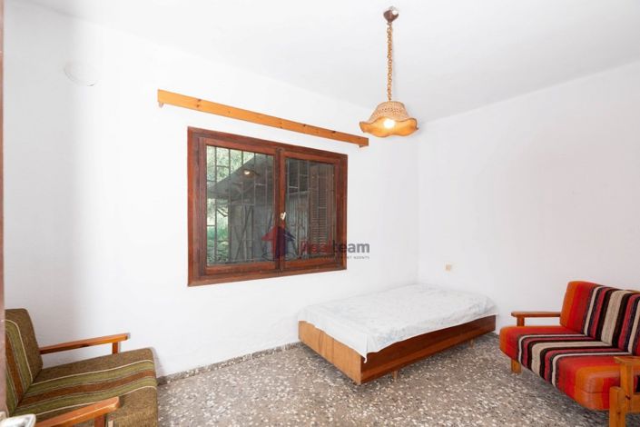 Image No.14-3 Bed Property for sale