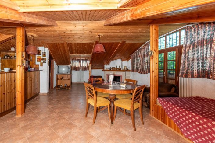 Image No.18-3 Bed Property for sale