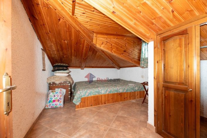 Image No.23-3 Bed Property for sale