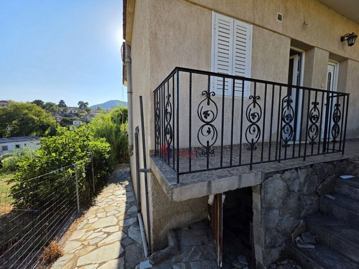 Image No.16-3 Bed Property for sale