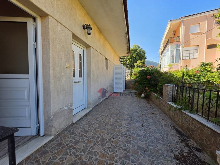 Image No.17-3 Bed Property for sale