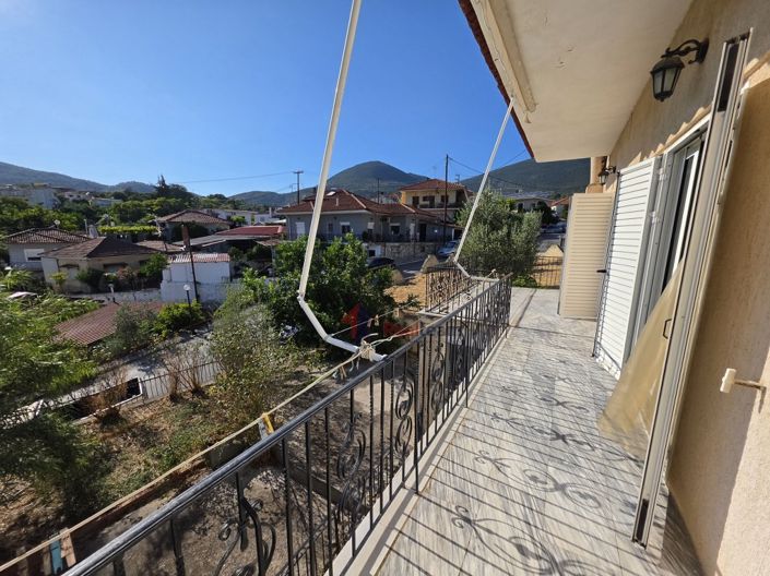 Image No.22-3 Bed Property for sale