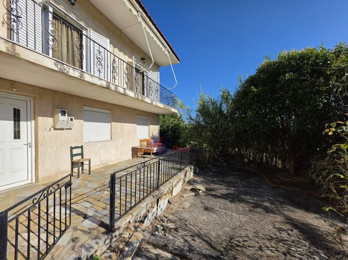 Image No.8-3 Bed Property for sale