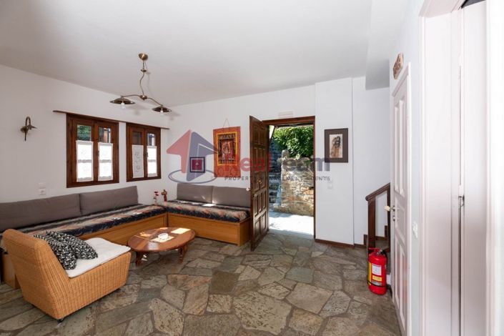 Image No.15-2 Bed Villa for sale