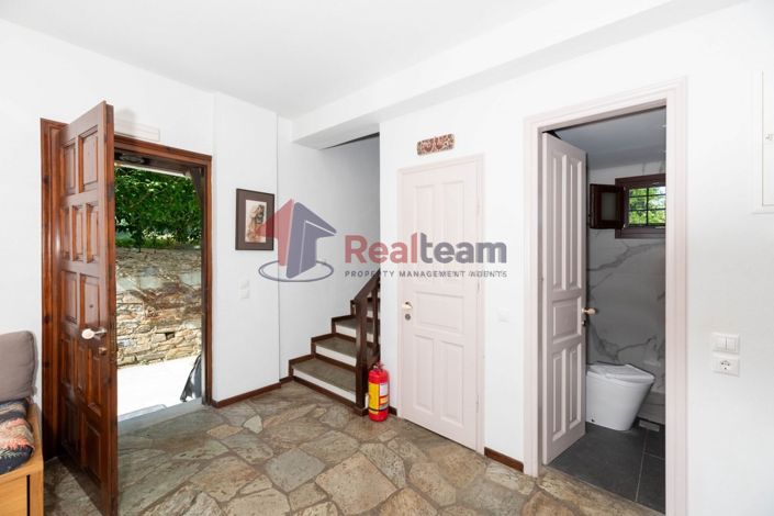 Image No.19-2 Bed Villa for sale