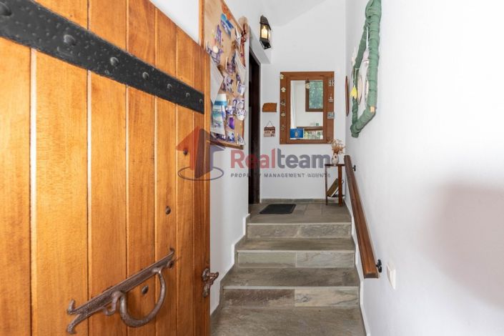 Image No.24-14 Bed Property for sale