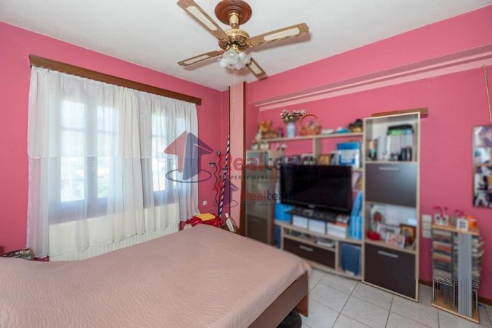 Image No.12-5 Bed Maisonette for sale