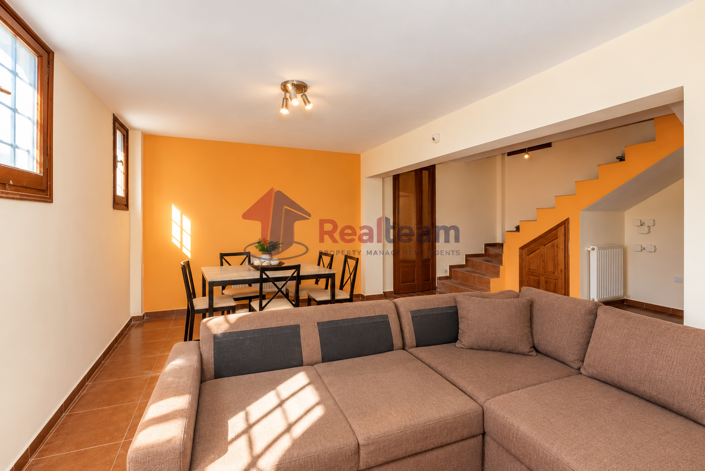 Image No.17-5 Bed Maisonette for sale